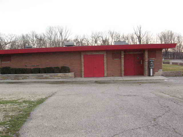 Dixie Twin Drive-In - 2006 Photo (newer photo)